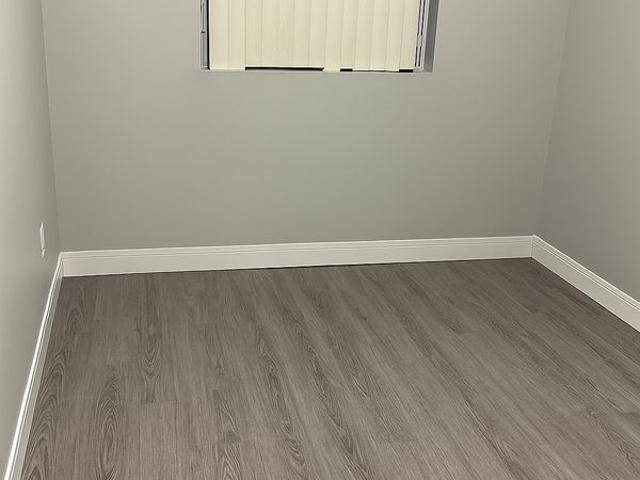 Estelle Has an Apartment