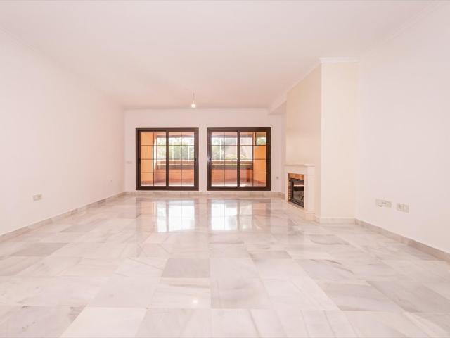 Luksusowy apartament 209 m² z tarasem w Hiszpanii polecam!