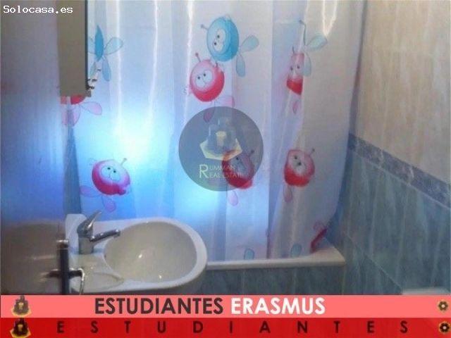 EST/ERASMUS/ Piso de CUATRO dormitorios en Albaicín Bajo