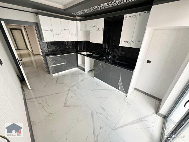 ESTERGON CAD.PARALELİ SIFIR ARA KAT İSKANLI %90 KREDİ İMKANI 3+1