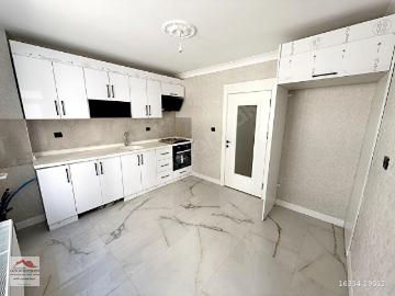 ESTERGON CADDESİNE 1 BİNA ! SIFIR BİNADA FULL+LÜKS YAPILI 2+1