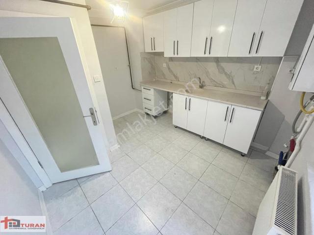 Estergon Caddesi Paraleli & Masrafsız Yapılı 3+1 Fırsat Daire