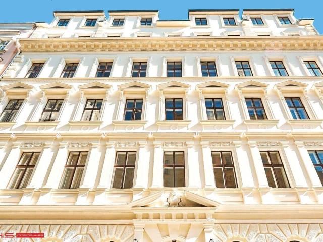 ESTERHAZYGASSE ab 33 58m² HERRLICHE ALTBAUWOHNUNGEN RESTAURIERTES STILHAUS U3 GARAGENOPTION