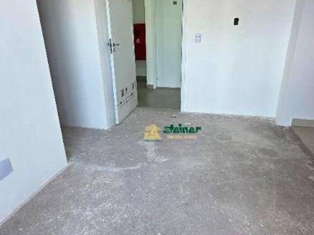 Estilo e Funcionalidade em Apto Compacto 2 Dorms com Sacada integrada a área de serviços e cozinha