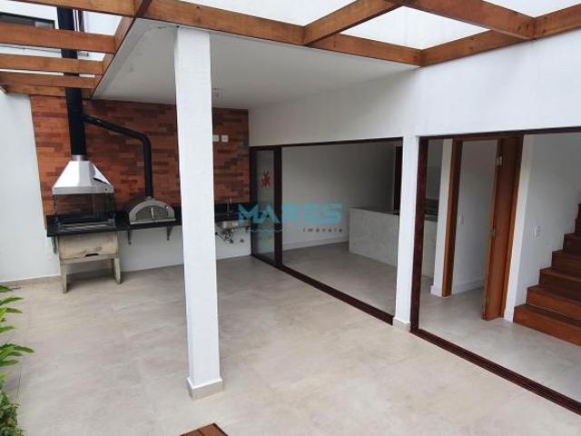 Estilo e Modernidade na Praia de Camburi