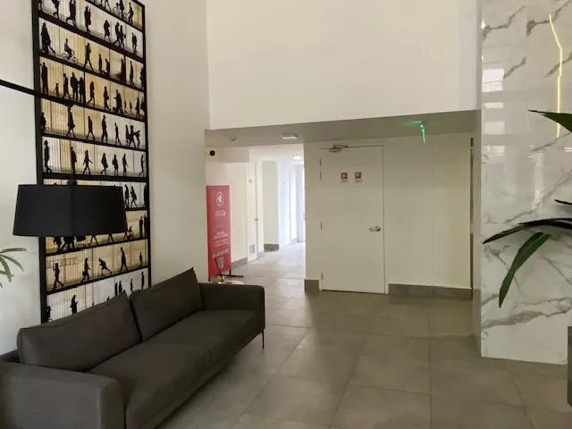Estilo mariposa a estrenar con disponibilidad inmediata