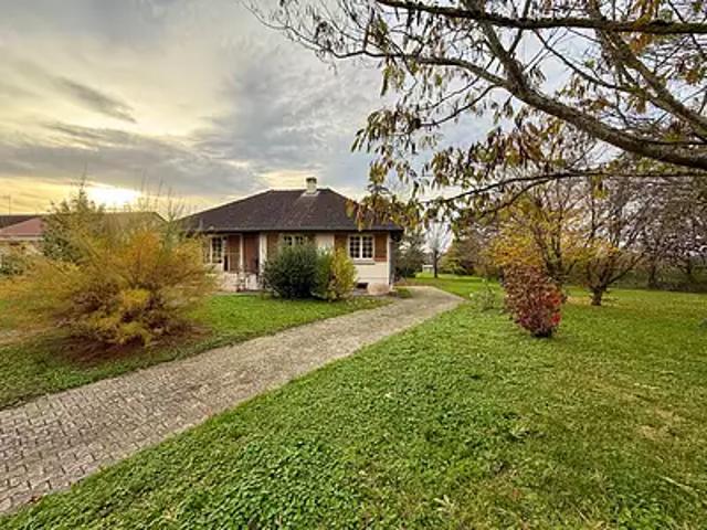 Estivareilles 03190 Achat / Vente maison 5 pièces t5 au dernier étage terrasse