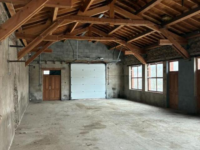 ESTIVAREILLES 42380 Belle Maison en pierre 4 chambres, dépôt de 128 m² et 400m² de terrain plat
