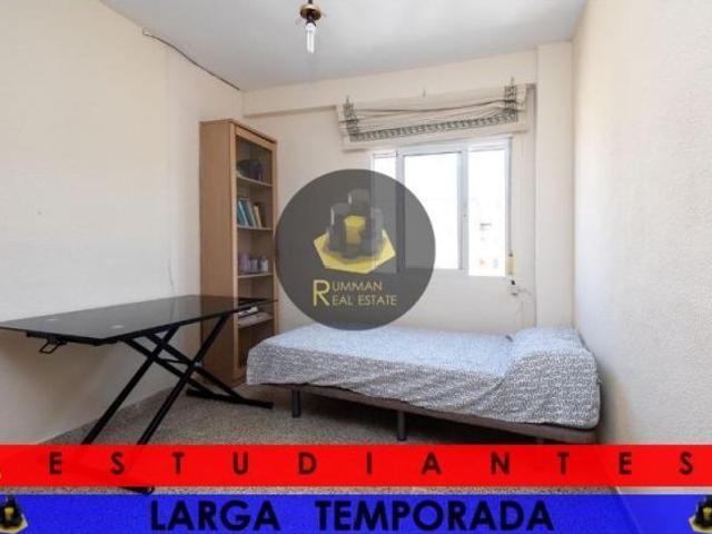 EST/LT/ Piso de TRES Dormitorios en Cartuja