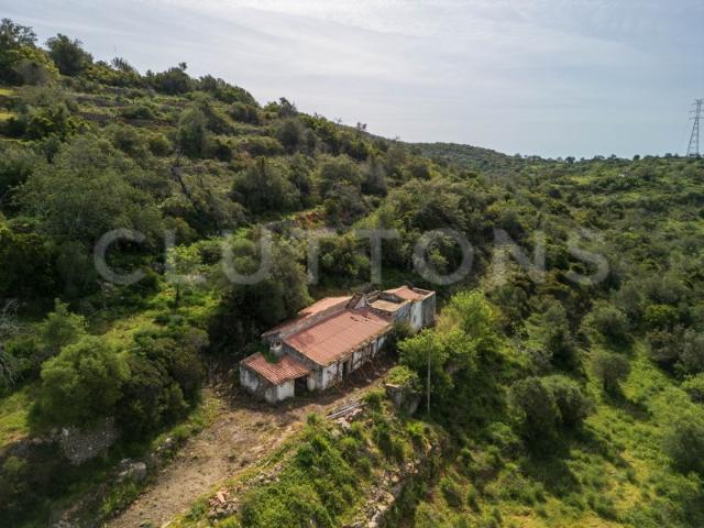 ESTOI Terreno com vista mar e ruína