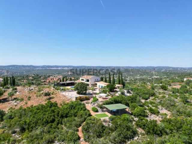 Estoi Villa com 4+1 Quartos e Vista para o Mar à Venda