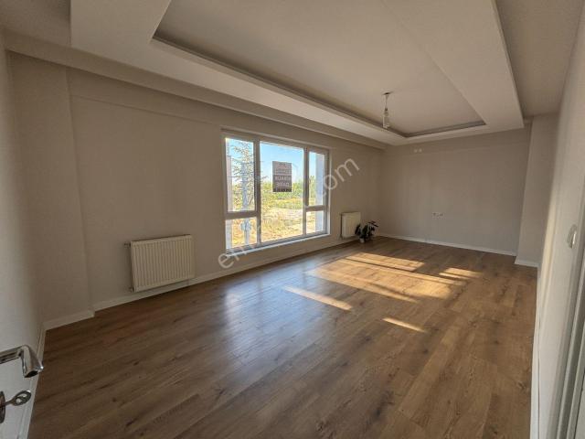 Estorıa'dan Beşevler'de Kiralık Balkonlu Ara Kat 3+1 Daire