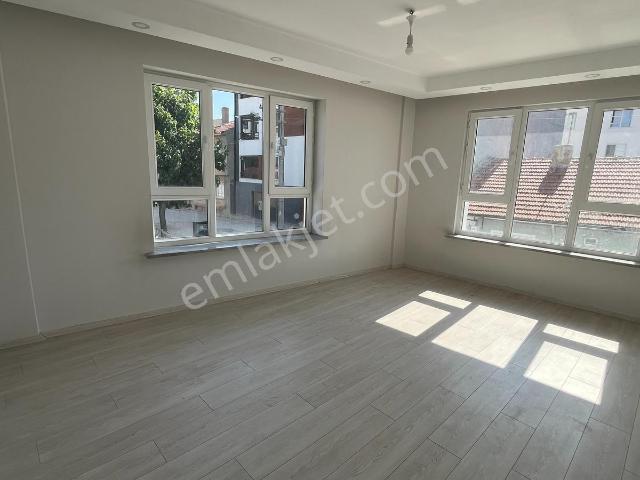 Estorıa'dan Emniyet Müdürlüğü Yakını İskanlı Kiralık 2+1 Daire
