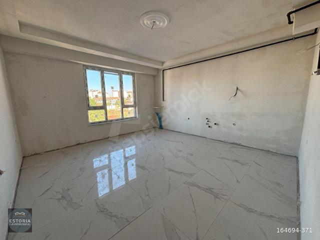 ESTORIA'DAN DERMAN CD YANI ARAKAT AMERİKAN MUTFAKLI 2+1 DAİRE