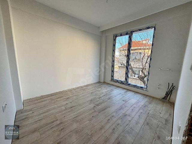 ESTORIA'DAN SÜTLÜCE İÇEM KAPISI YAKINI ARA KAT 2+0 SIFIR DAİRE
