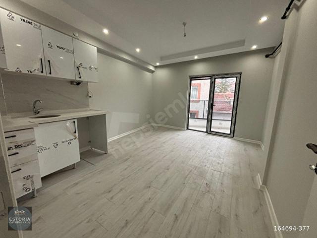 ESTORIA'DAN ÜNİVERSİTE YAKINI ARA KAT BALKONLU 1+1 SIFIR DAİRE