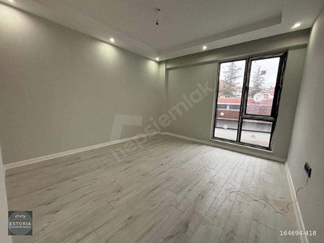 ESTORIA'DAN ÜNİVERSİTE YAKINI ARA KAT BALKONLU 2+0 SIFIR DAİRE