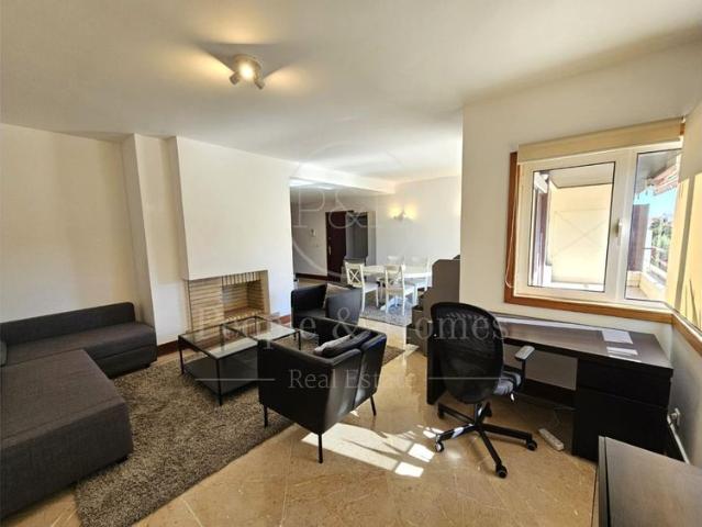 Estoril. T2 em condomínio privado. Junto Casino Estoril