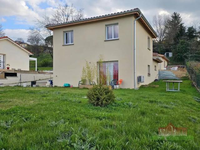 ESTRABLIN, Villa T4 2023 de 101 m² avec jardin de 452 m²
