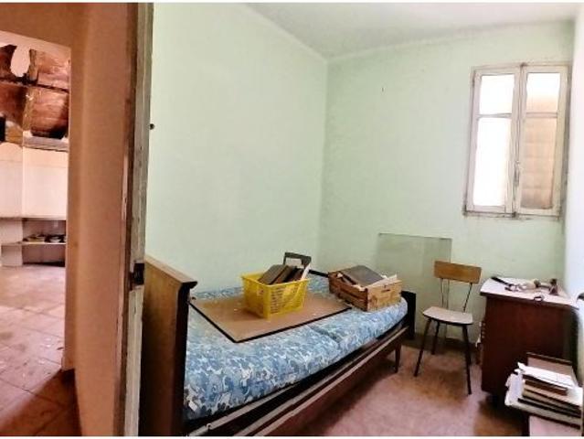 ESTRATÉGICA CASA ESQUINERA CON LOCAL COMERCIAL EN ALMACELLES