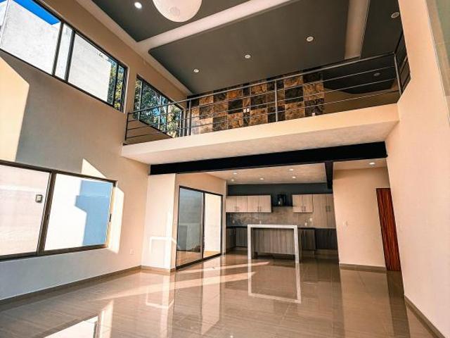 ¡ESTRENA CASA CON ALBERCA Y JARDÍN EN PRIV. CON SEGURIDAD SUR DE CUERNAVACA !