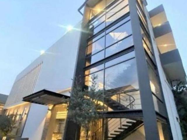 Estrena Casa de Lujo con elevador en el Pedregal! Condominio Exclusivo