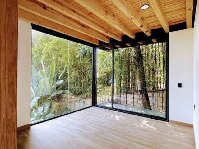 ESTRENA CASA EN AVÁNDARO ¡ENTREGA INMEDIATA! VISTA AL CAMPO DE GOLF