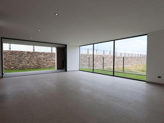 Estrena casa en Lomas del Campanario Norte