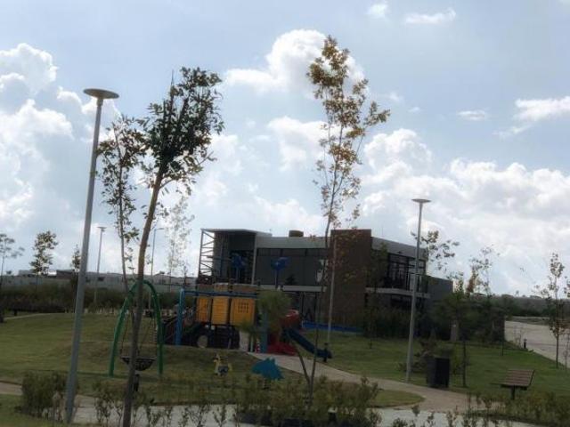 Estrena casa en Valle Imperial, Imperio Austriaco