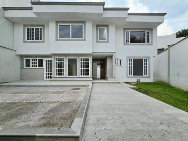 Estrena Casa En Venta en Fuente de Loreto, Lomas de las Palmas