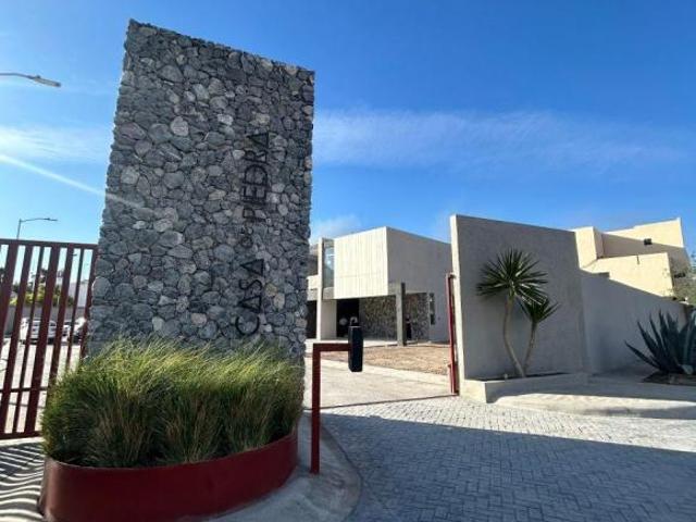 Estrena Casa Moderna en Privado al Norte de Saltillo
