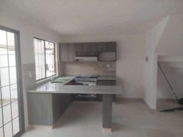 Estrena casa nueva en renta al sur