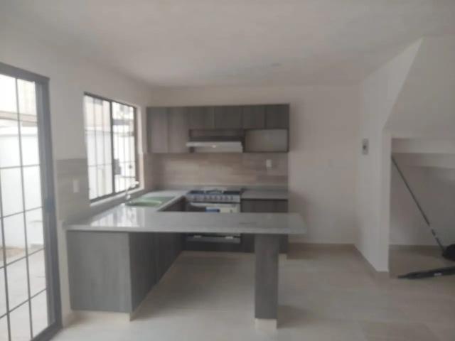 Estrena casa nueva en renta al sur