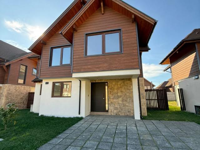 ESTRENA CASA NUEVA EN VISTA GOLF POR CLP 1000000 CON PISCINA
