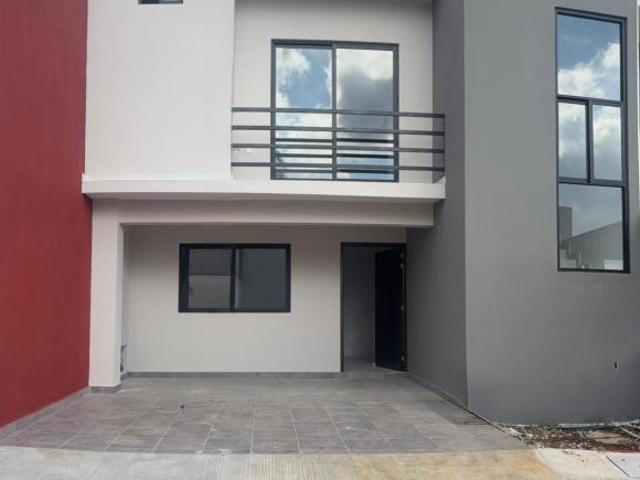 ESTRENA EN RESIDENCIAL LA LLAVE, FORTIN