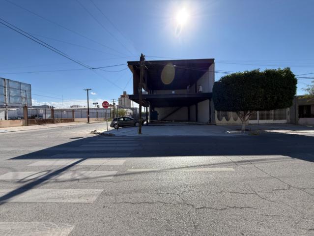 Estrena hoy tus próximas oficinas! Local comercial nuevo en esquina sobre Avenida Morelos