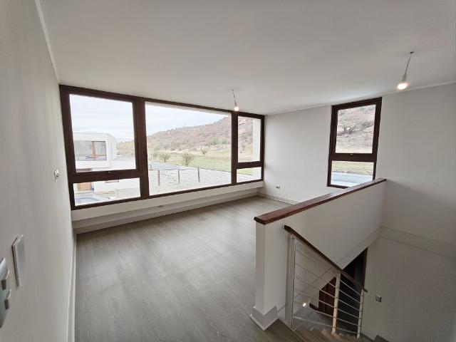 ESTRENA UNA CASA NUNCA HABITADA EN SANTA ELENA, CHICUREO