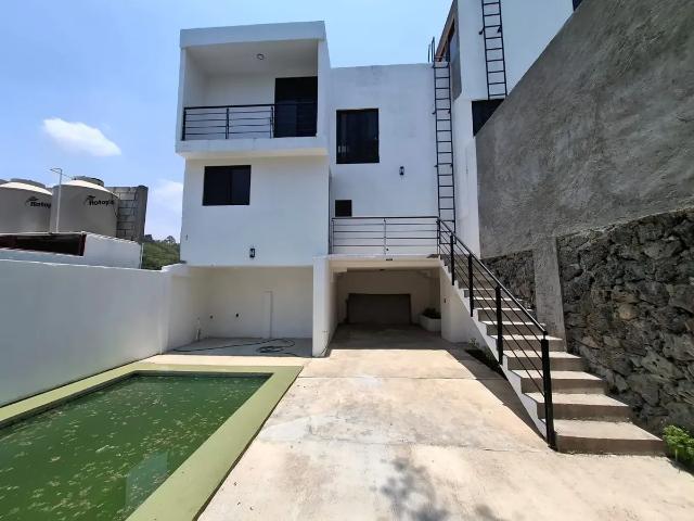 Estrene casa sola dentro de fraccionamiento. Zona norte