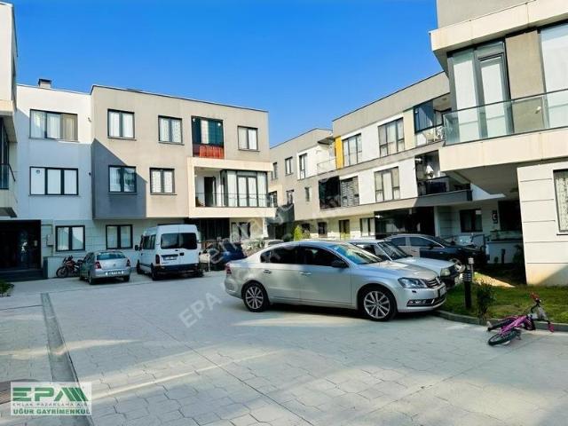 Epa Uğur'dan Düzce Merkez Midpoint Sitesi Eşyalı Kiralık 2+1