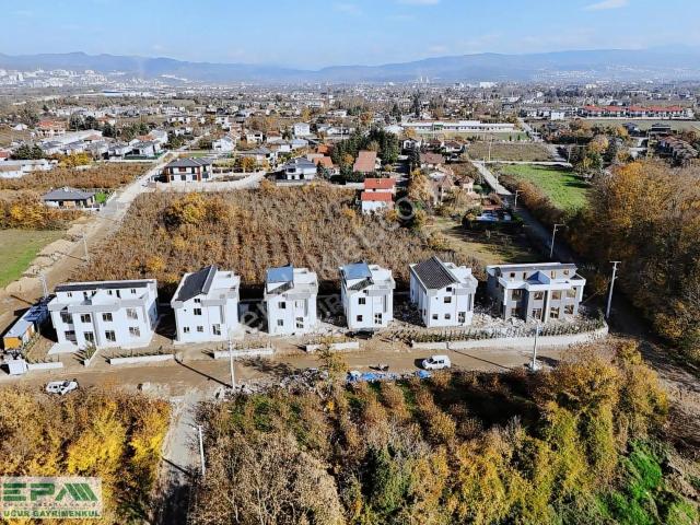 Epa Uğur'dan Sarayyerinde Satılık Triplex Çatı Katlı Villa