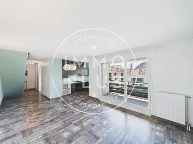 Epagny 74330 Achat / Vente appartement 4 pièces t4 au dernier étage terrasse