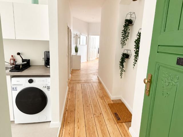 Epen 2 21 Stylish 2 Bedroom Apartment with Balcony & Historic Charm