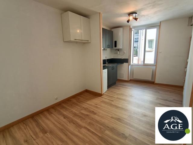 EPERNON / Location Appartement 1 Pièce 17 m²