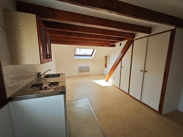 EPERNON / Location Appartement 1 Pièce 18 m²