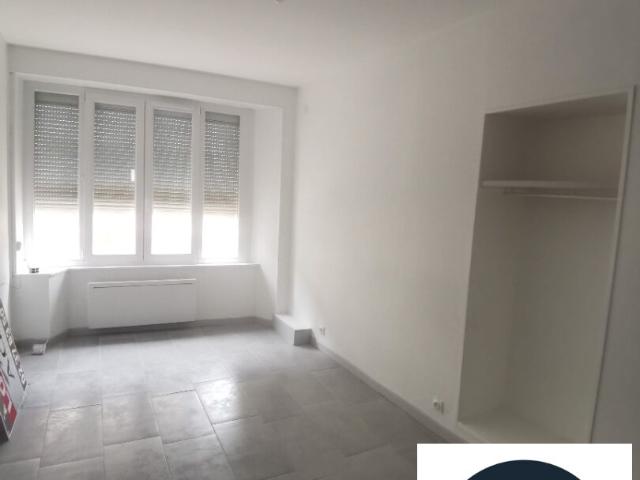 EPERNON / Location Appartement 1 Pièce 19 m²