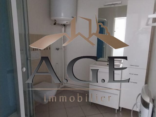 EPERNON / Location Appartement 1 Pièce 24 m²