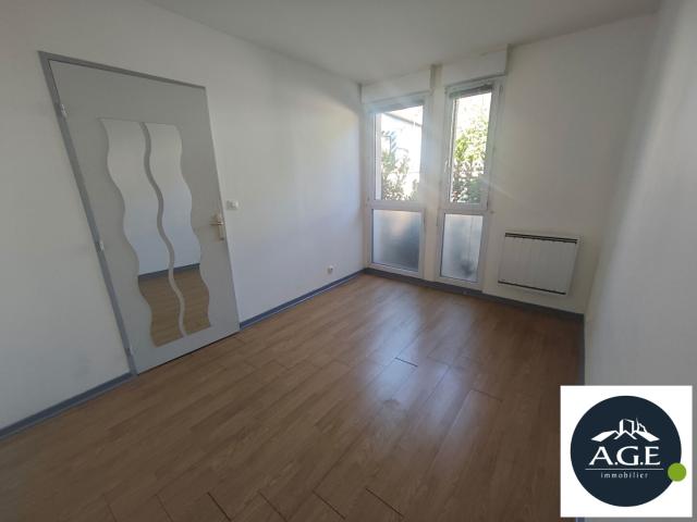 EPERNON / Location Appartement 2 Pièces 38 m²