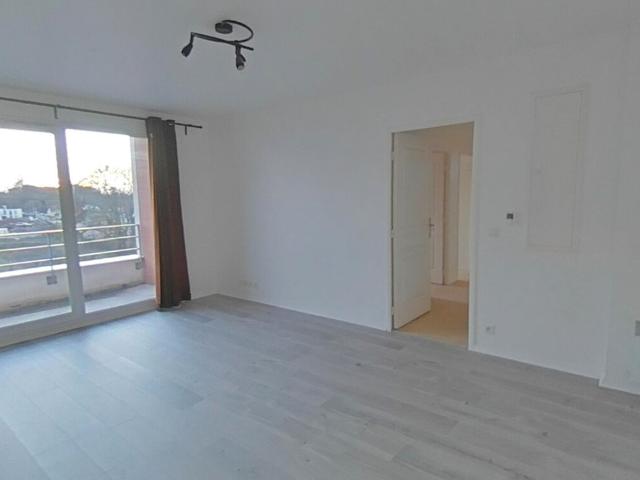EPERNON / Location Appartement 3 Pièces 60 m²