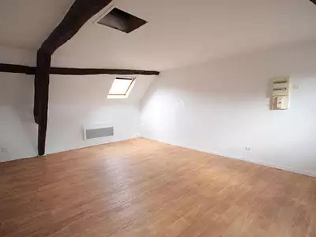 Epernon 28230 Location appartement 3 pièces t3 au dernier étage