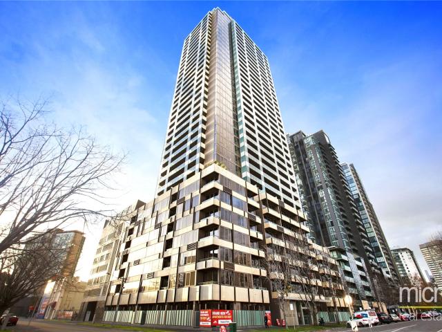 Epic: 19th Floor Lovely Two Bedroom Apartment!